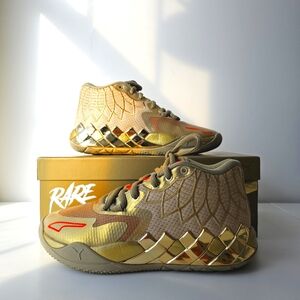 Boys Basketball Shoes, MB.01 Jr 'Golden Child', Size 4.5Y